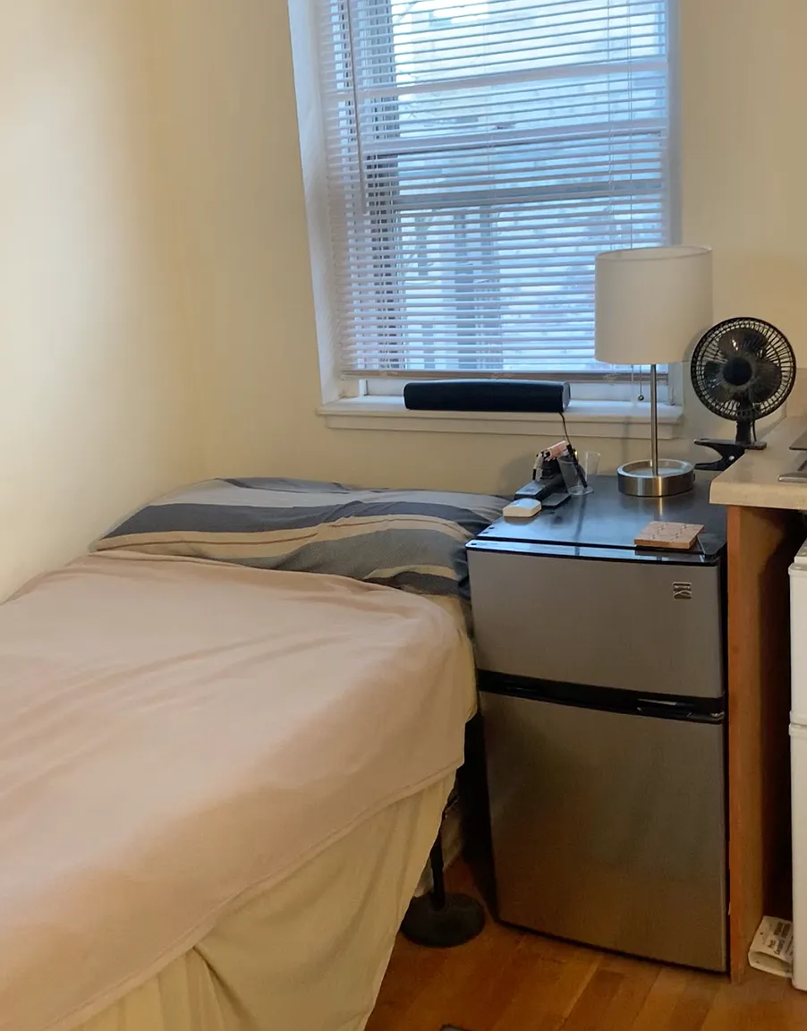 Studio, 225 sqft, $1,800 — Photo 4