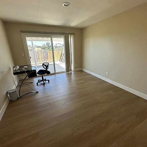 4636 Benhurst Ave — Photo 14