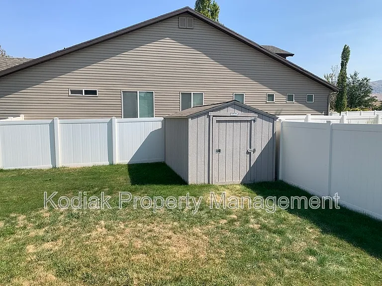 312 N Greenwich Dr — Photo 24