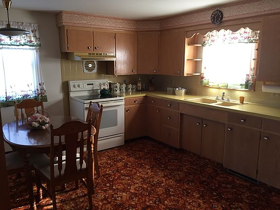 2nd image of 165 Claire Ave