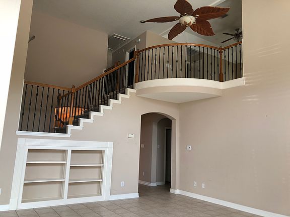 4th image of 22022 Beachgrove Ln