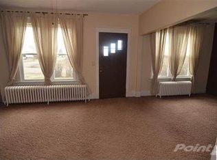 402 E Gary St, Duluth, MN 55808