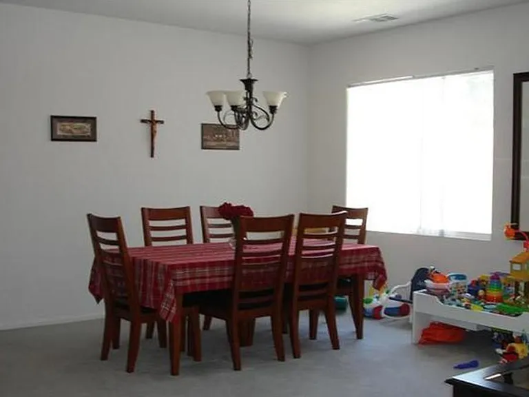 3207 Summer Breeze Ave — Photo 10