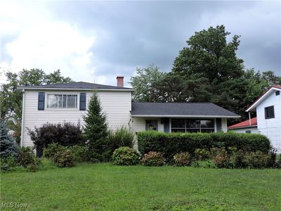 827 West Dr, Sheffield Lake, OH, 44054