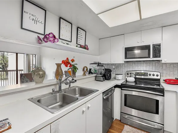 701 NW 19th St APT 202, Fort Lauderdale, FL 33311