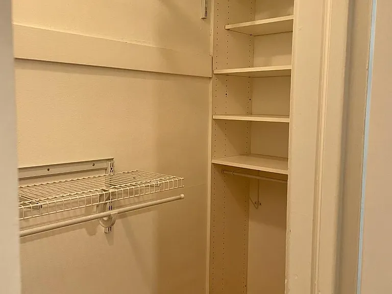 430 Monroe Dr — Photo 16