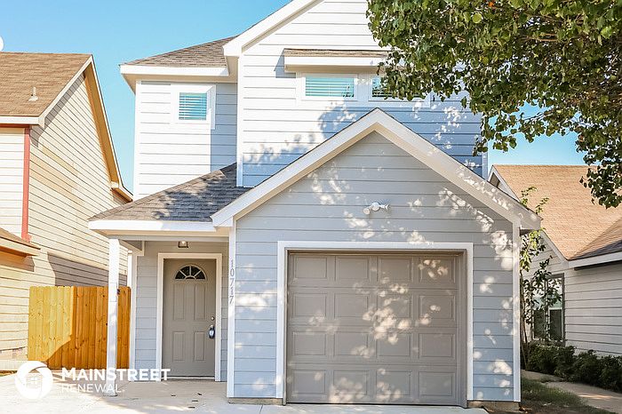 1st image of 10717 Many Oaks Dr