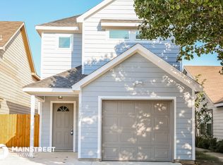 10717 Many Oaks Dr, Fort Worth, TX 76140