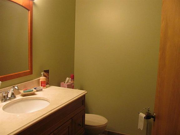 4th image of 1522 Grandview Ct