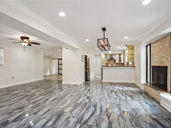 4th image of 303 Metairie Lawn Dr
