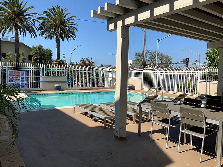 628 Daisy Ave — Photo 22