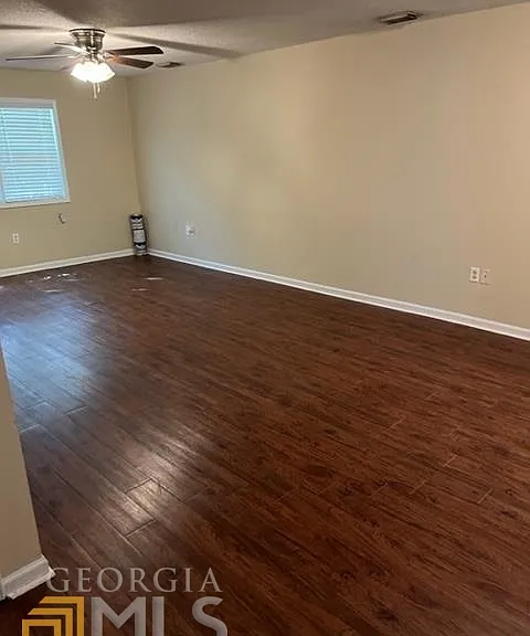 1201 Beaver Creek Dr #B — Photo 4