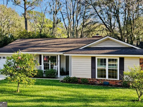 7 Goldfinch Ct W, Savannah, GA 31419