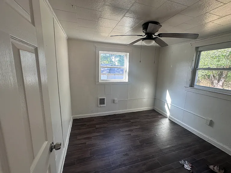 101 Walker Ln — Photo 11