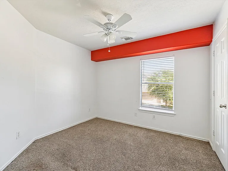 14307 Mirkwood Ln — Photo 16