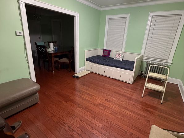 8815 215th Pl Floor 1