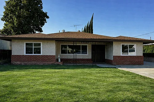 25638 Lane St Photo 1