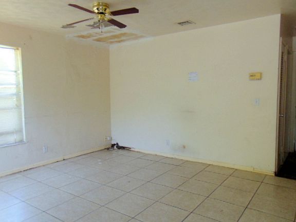 5th image of 710 47th St