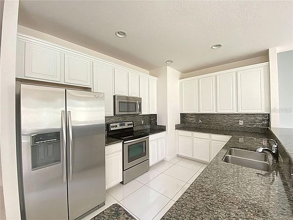 3rd image of 8474 Kelsall Dr