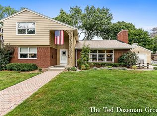 81 W 14th St, Holland, MI