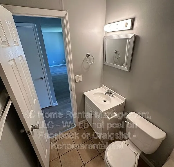 7227 Gilmore Ave — Photo 15