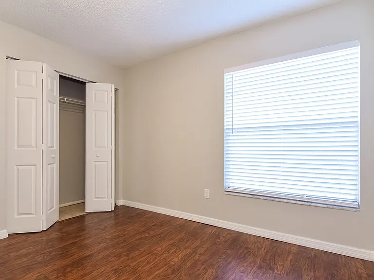 431 Benson St — Photo 12