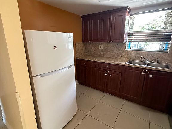 5th image of 9351 Fontainebleau Blvd APT B217