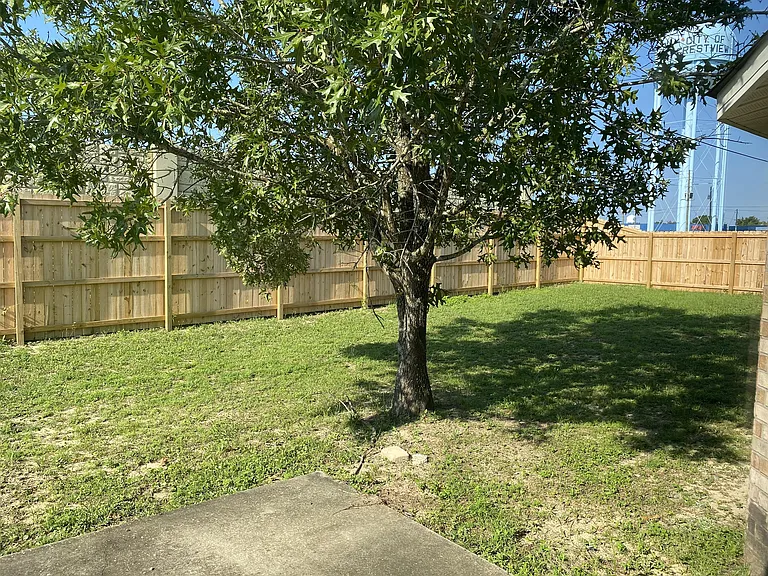 353 Peggy Dr — Photo 17