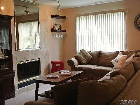 5th image of 35 Thomas Ln
