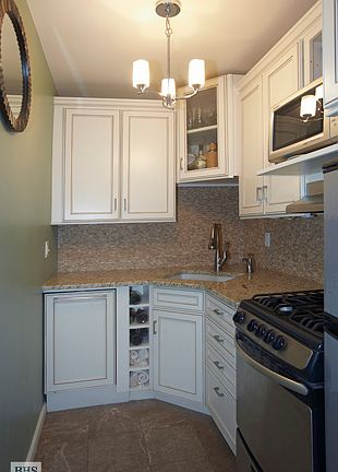 5th image of 333 E 14th St APT 2L