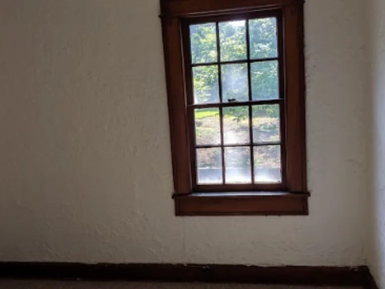 1503 S Walnut St — Photo 14