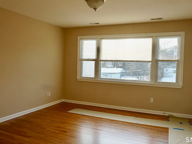 28-30 Sampson St #4 — Photo 8
