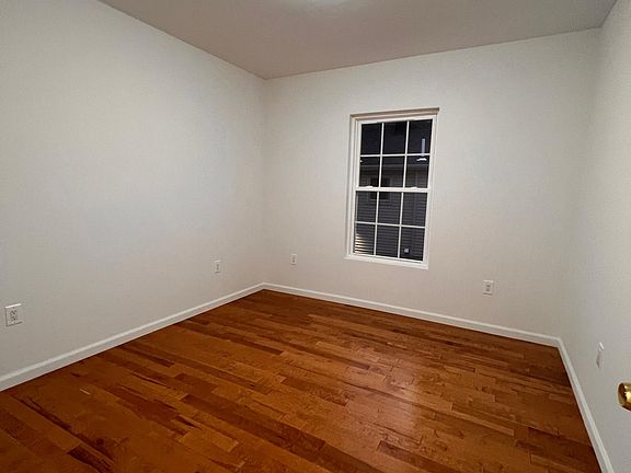 3rd image of 21 Almira St