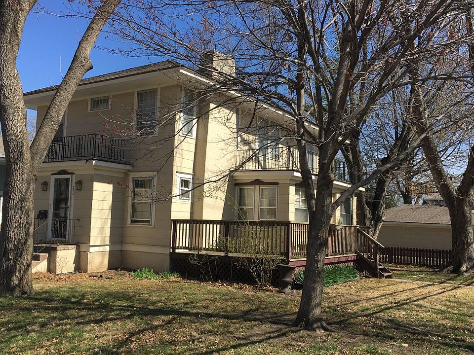 2nd image of 2101 Erie St