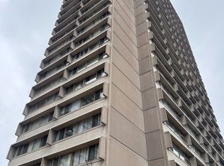 715 Don Mills Rd #2405, Toronto, ON M3C 1S4