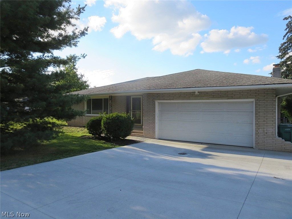 1887 Rockside Rd, Seven Hills, OH 44131 Zillow