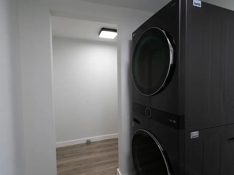 321 Cornell Dr — Photo 24