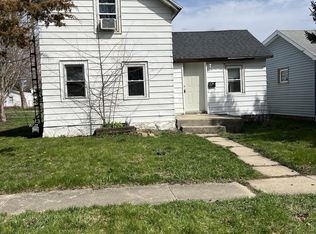 109 S 12th St, Rochelle, IL 61068