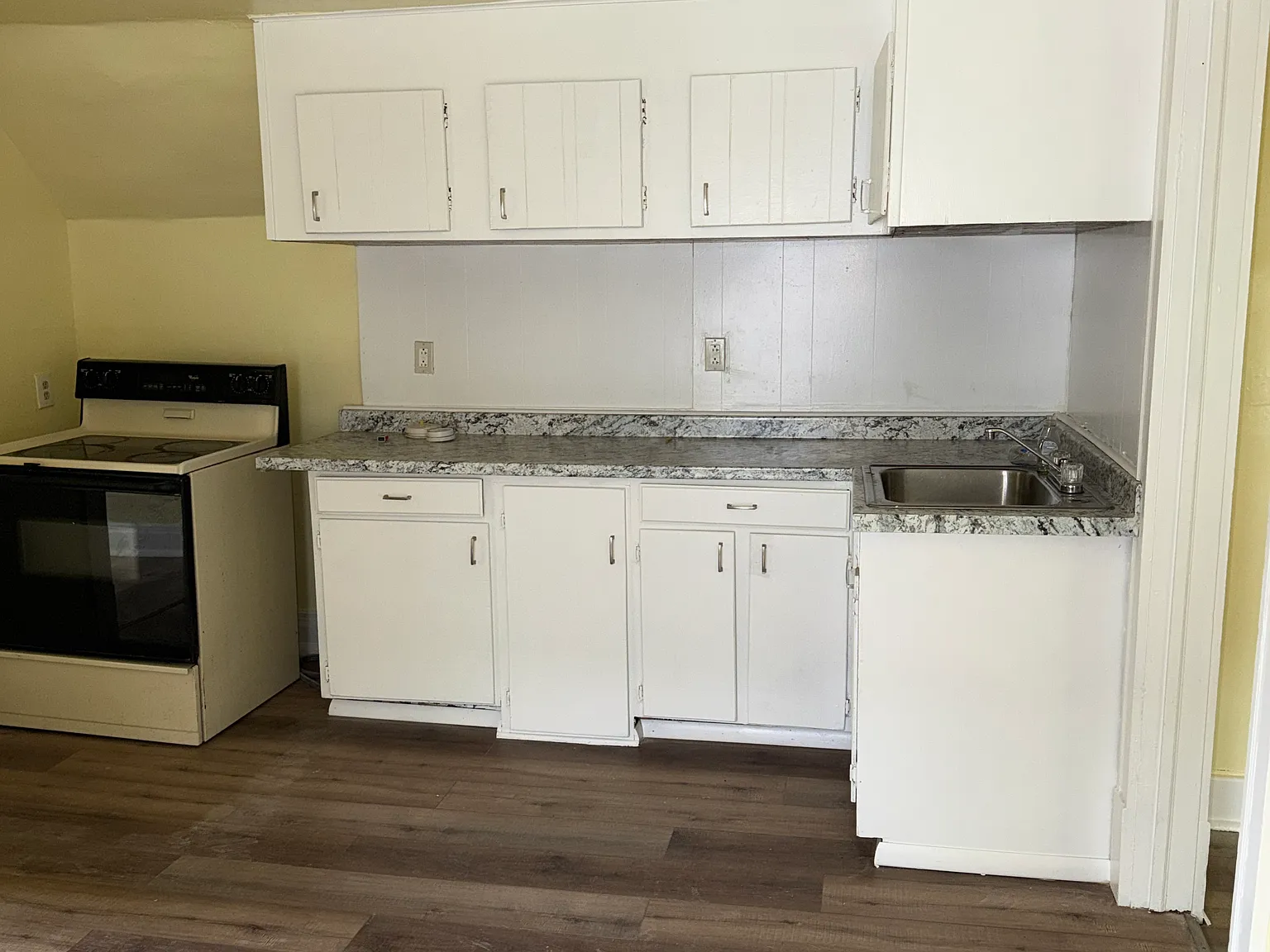 2 bed, 750 sqft, $820 — Photo 1