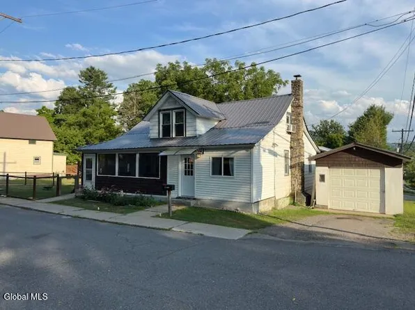 2 John Street, Ticonderoga, NY 12883