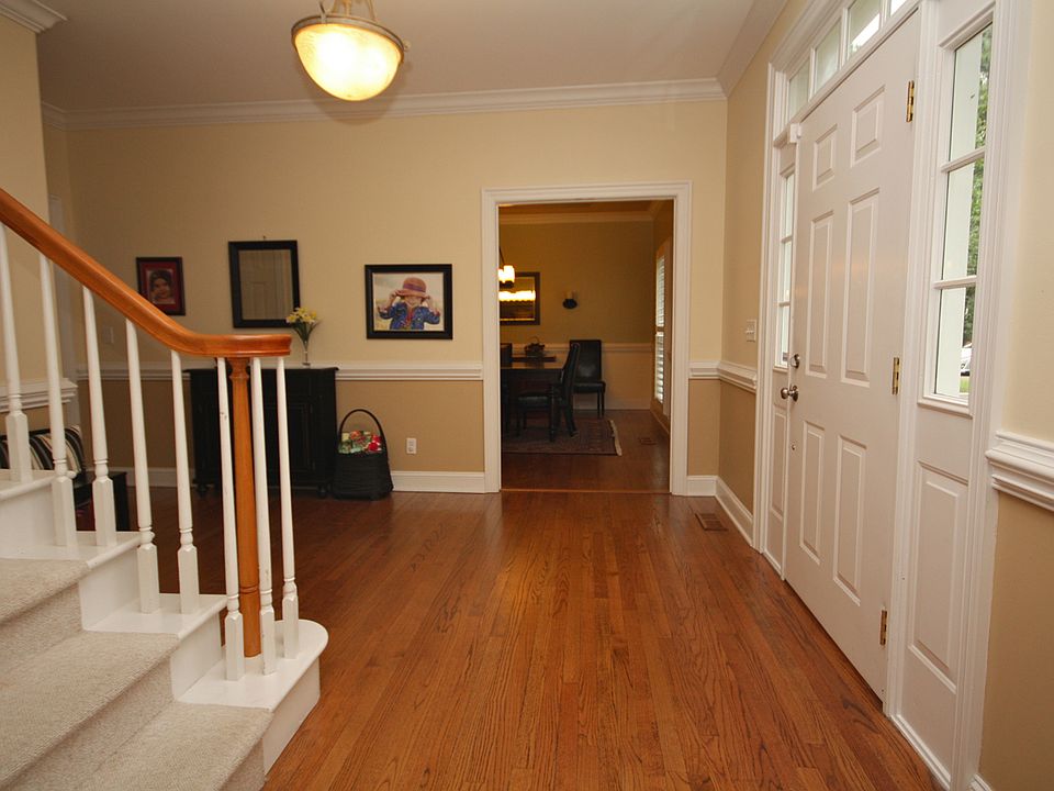 1st image of 360 Lakewood Dr