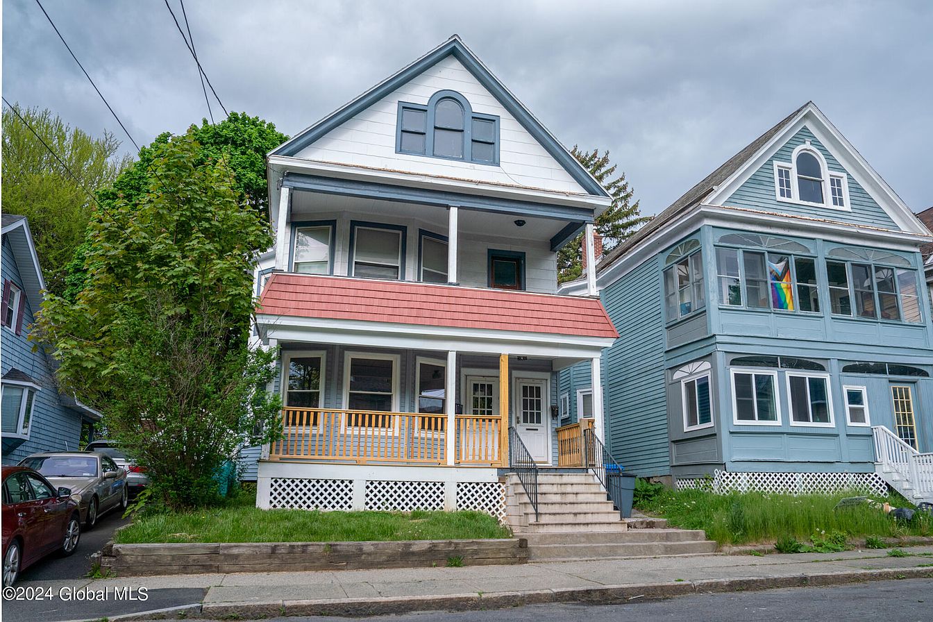 1st image of 23 Magnolia Terrace