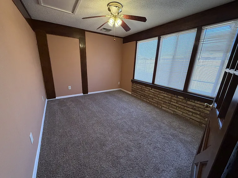 1044 Paradise Dr — Photo 11