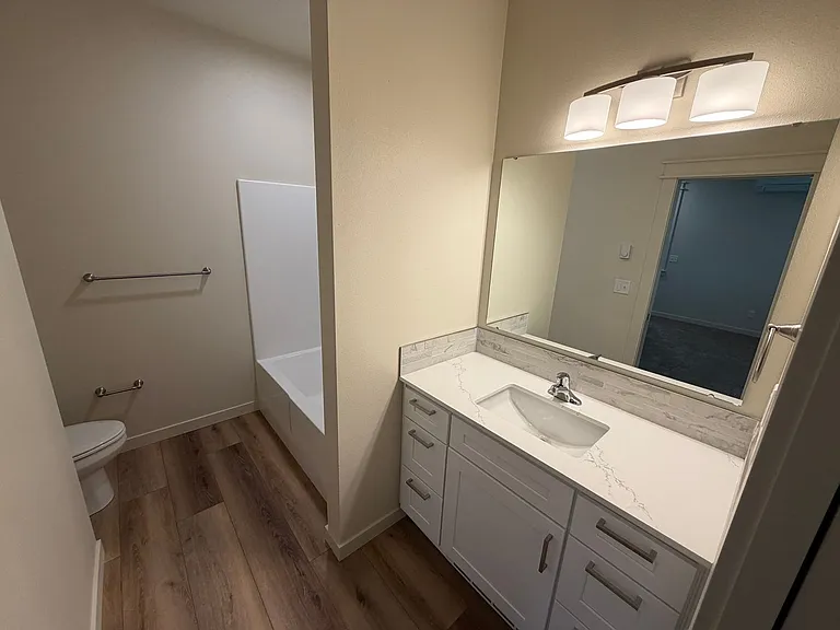 Lincoln St. Apartments — Photo 42