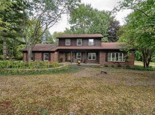 2802 Independence Ln, Hartland, MI