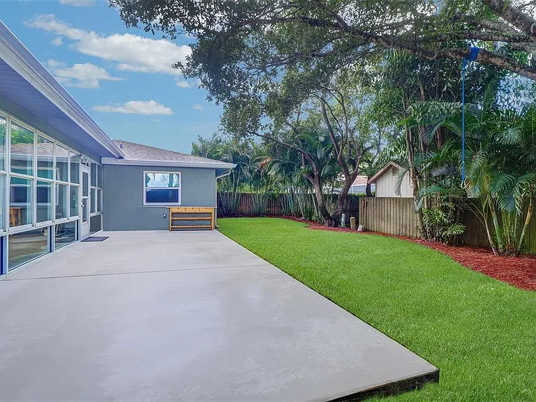 2958 Meadow Wood Dr — Photo 30