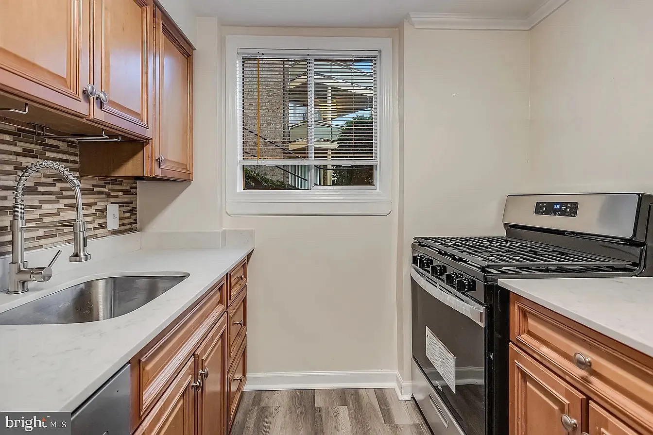 1 bed, 659 sqft, $1,300 — Photo 2
