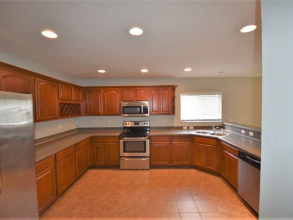 5th image of 9436 Wellstone Dr