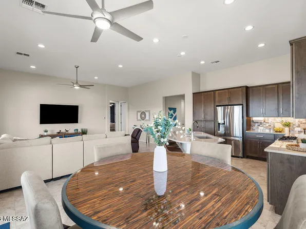 1803 N Bayshore Dr, Green Valley, AZ 85614