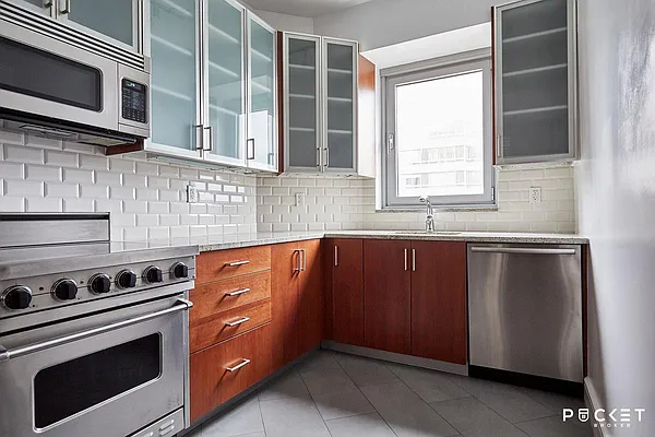 Rented by PocketBroker Inc | media 19